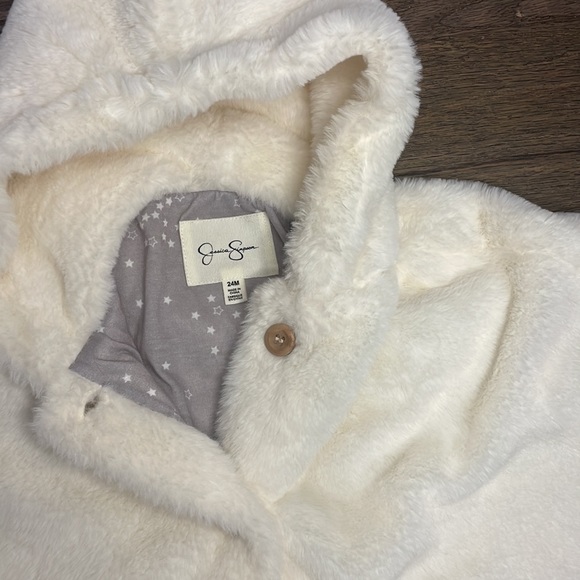 Girls Jessica Simpson soft fuzzy cape - Picture 2 of 3